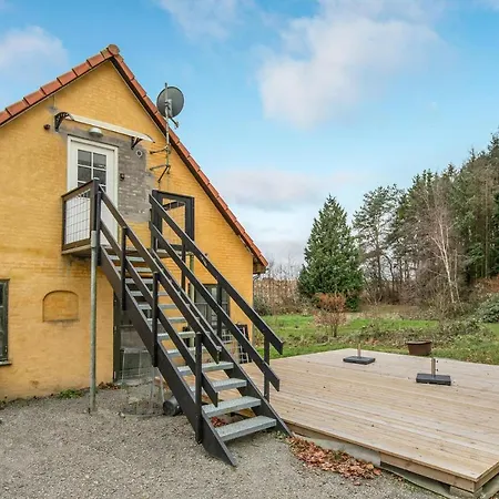 2 Bedroom Awesome In Apartamento *