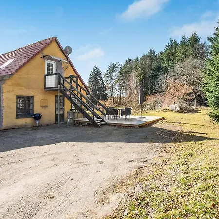 2 Bedroom Awesome In Apartamento *